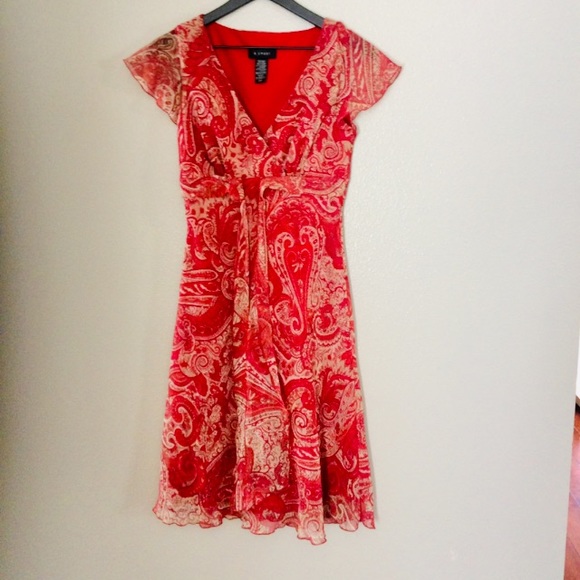 Dress - Picture 2 of 2